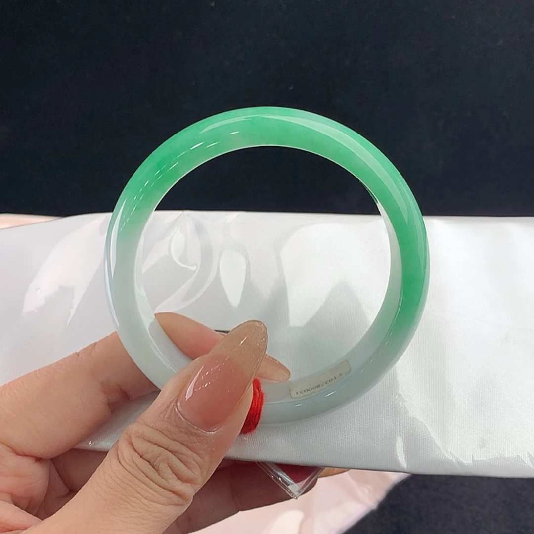 【闪购商品】未镶嵌手镯翡翠正59