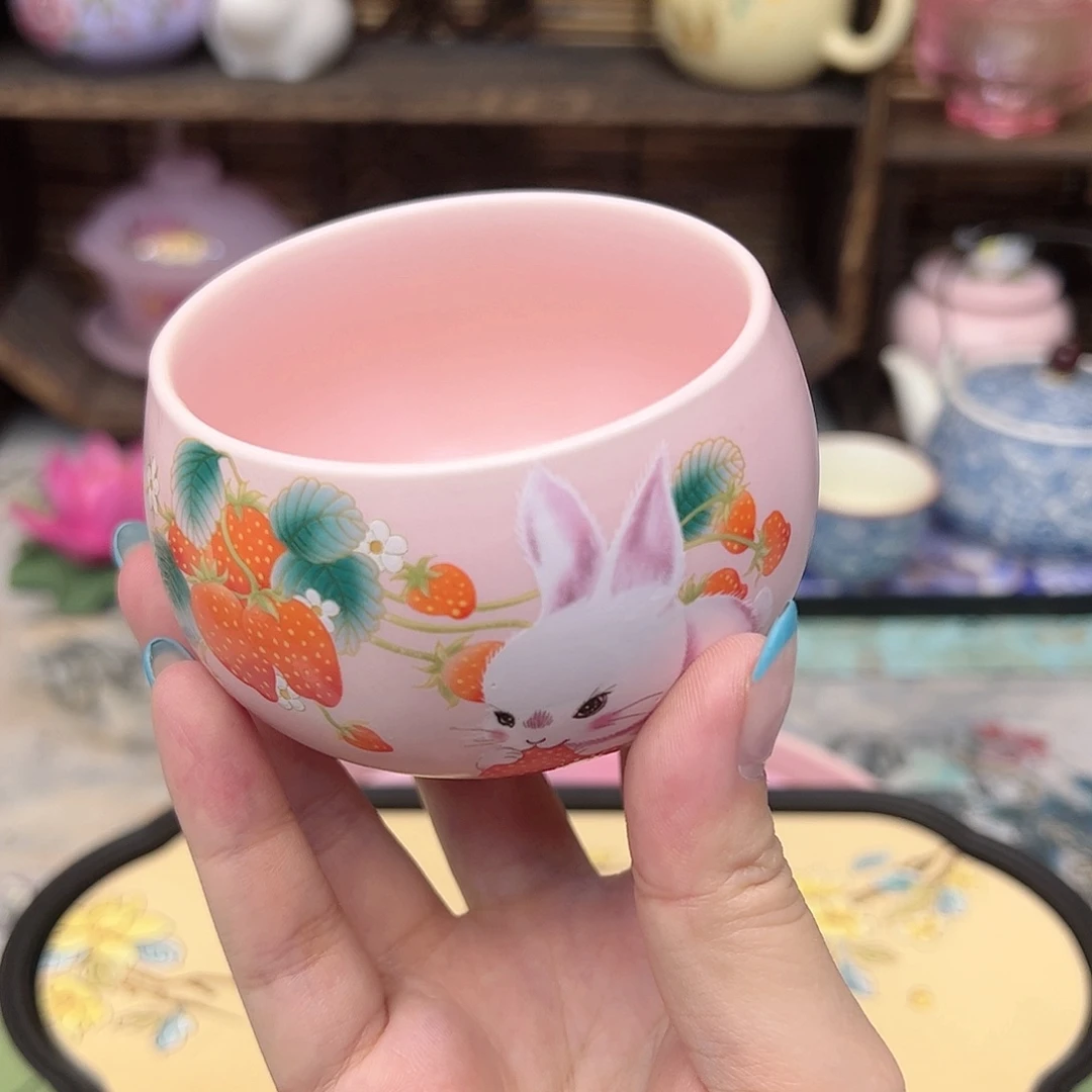 壶主人杯。