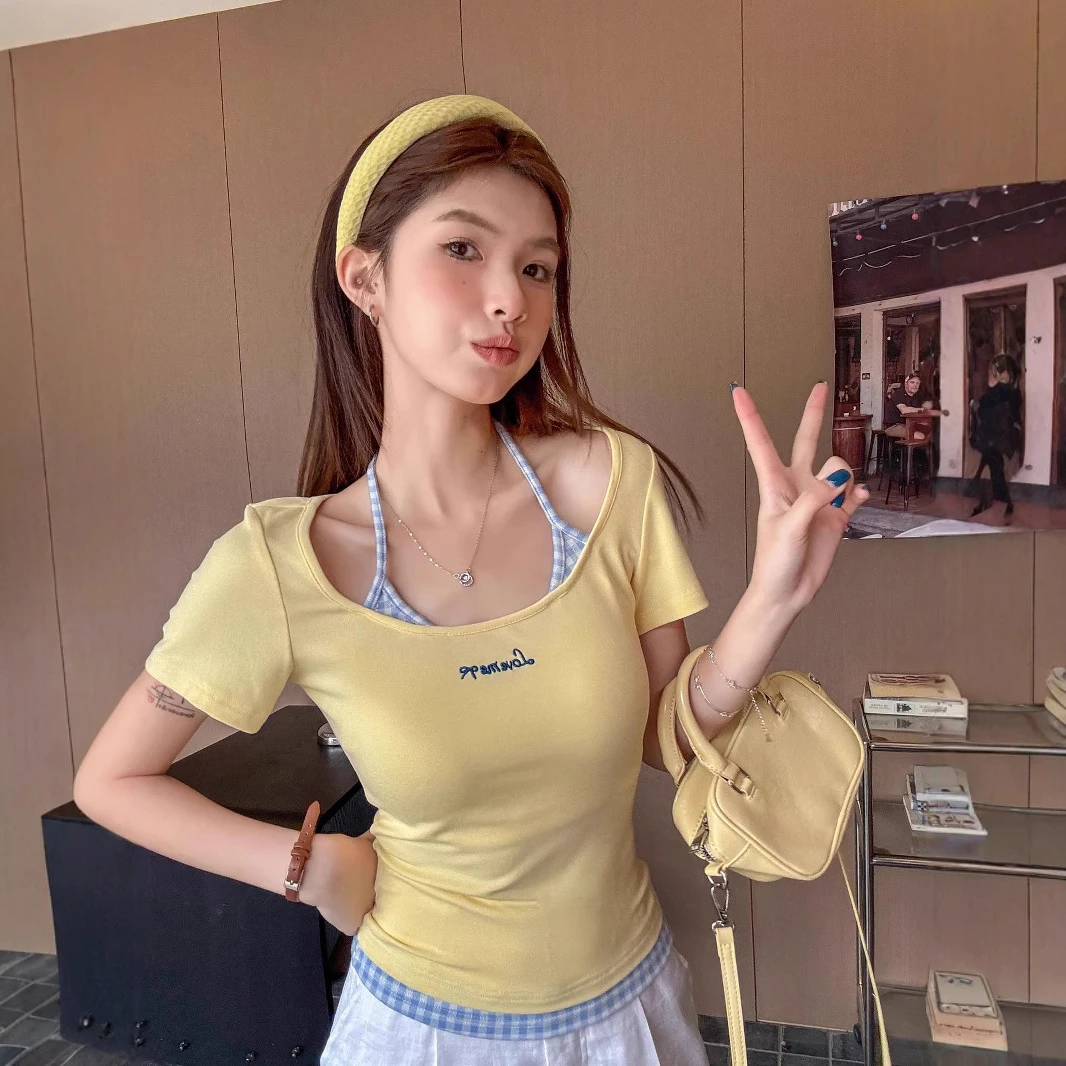 黄色正肩短袖t恤女2025新款假两件U领修身短款夏日多巴胺挂脖上衣
