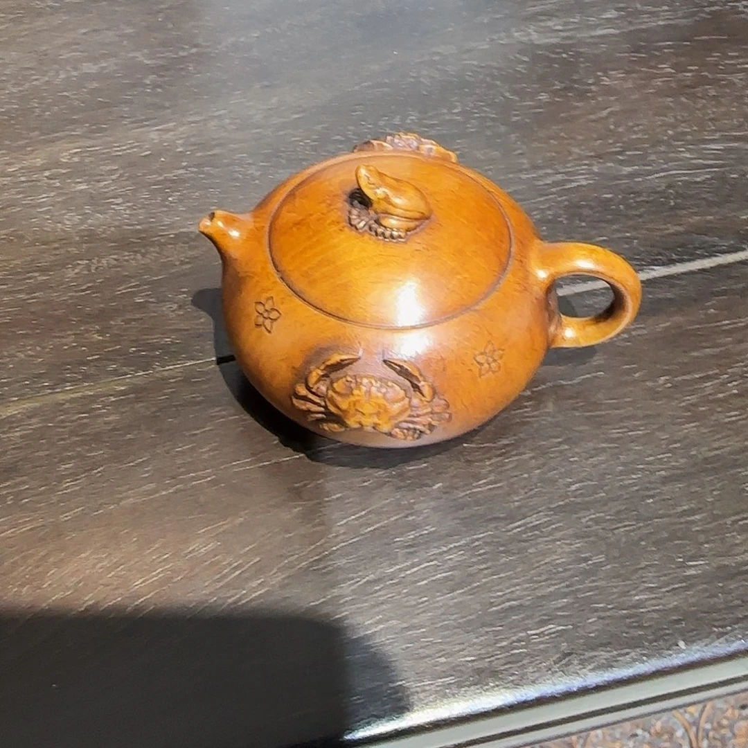 一***呢黄杨木小手把壶摆件一个