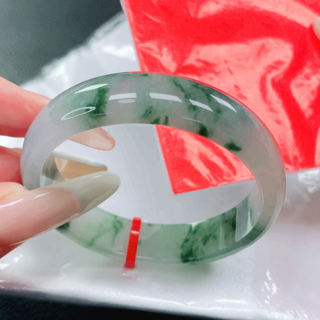 未镶嵌手镯翡翠48。