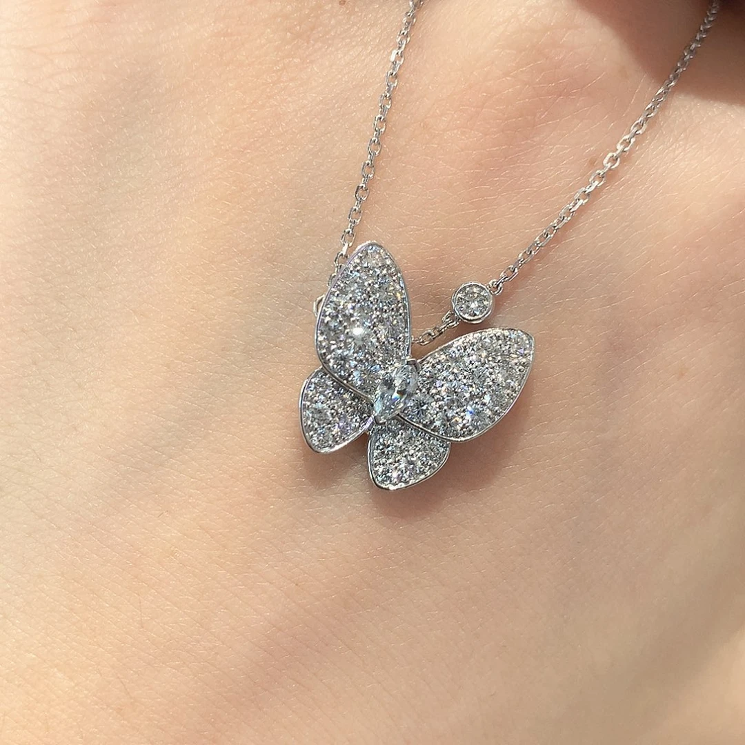 铂Pt950镶嵌实验室培育钻石满钻蝴蝶项链
