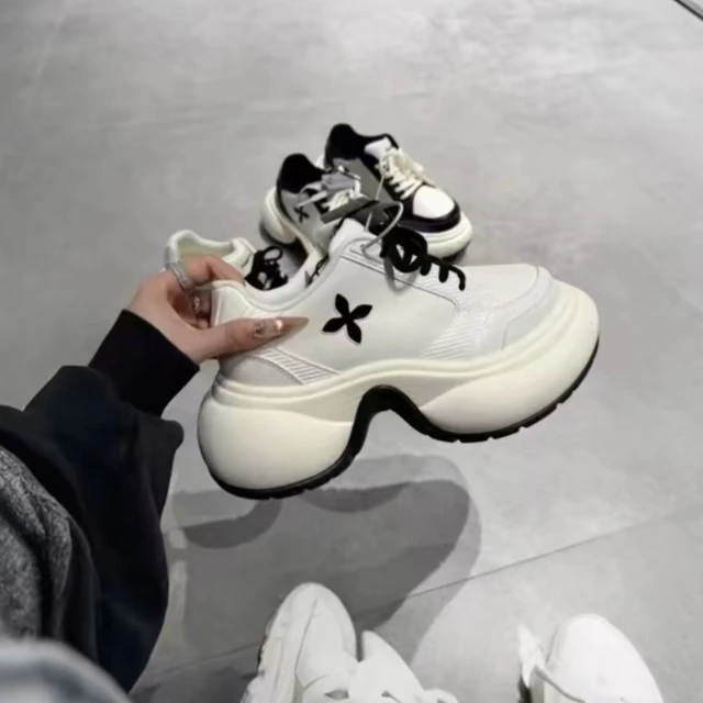 现货！天花板2025新款涟漪高跟运动鞋女合成革黑白厚底增高休闲鞋