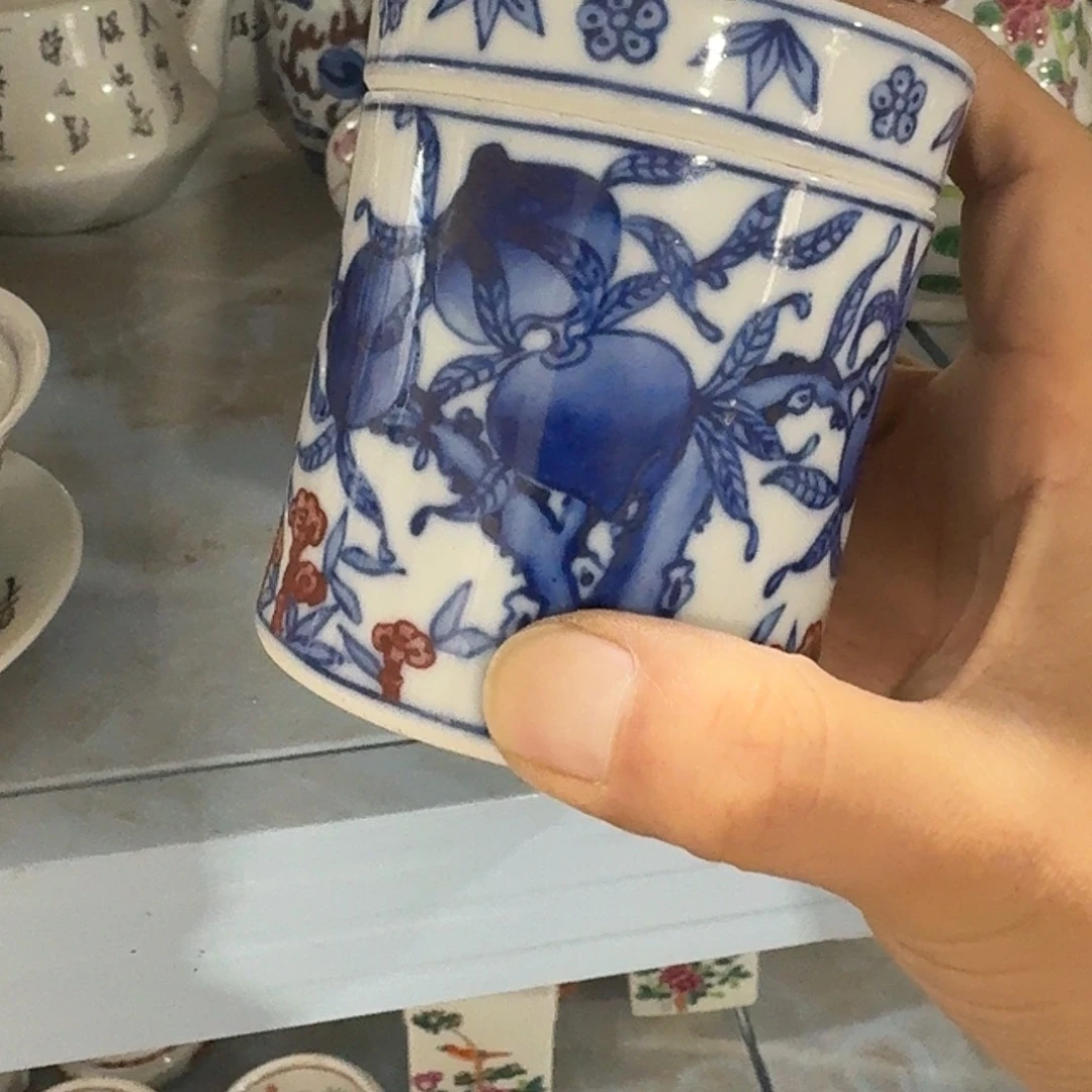 瓷片摆件等物品等都会