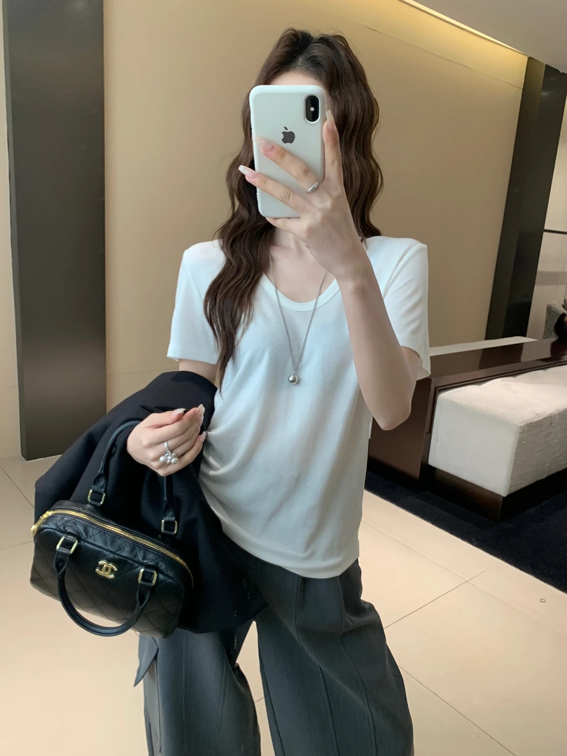 闰熙4-超推荐‼️夏天必入“罗马织法”天丝羊毛U领T，很凉快～#4359