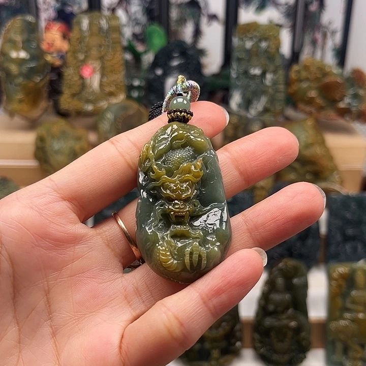 翡翠未镶嵌颈饰纯天然翡翠a货龙牌