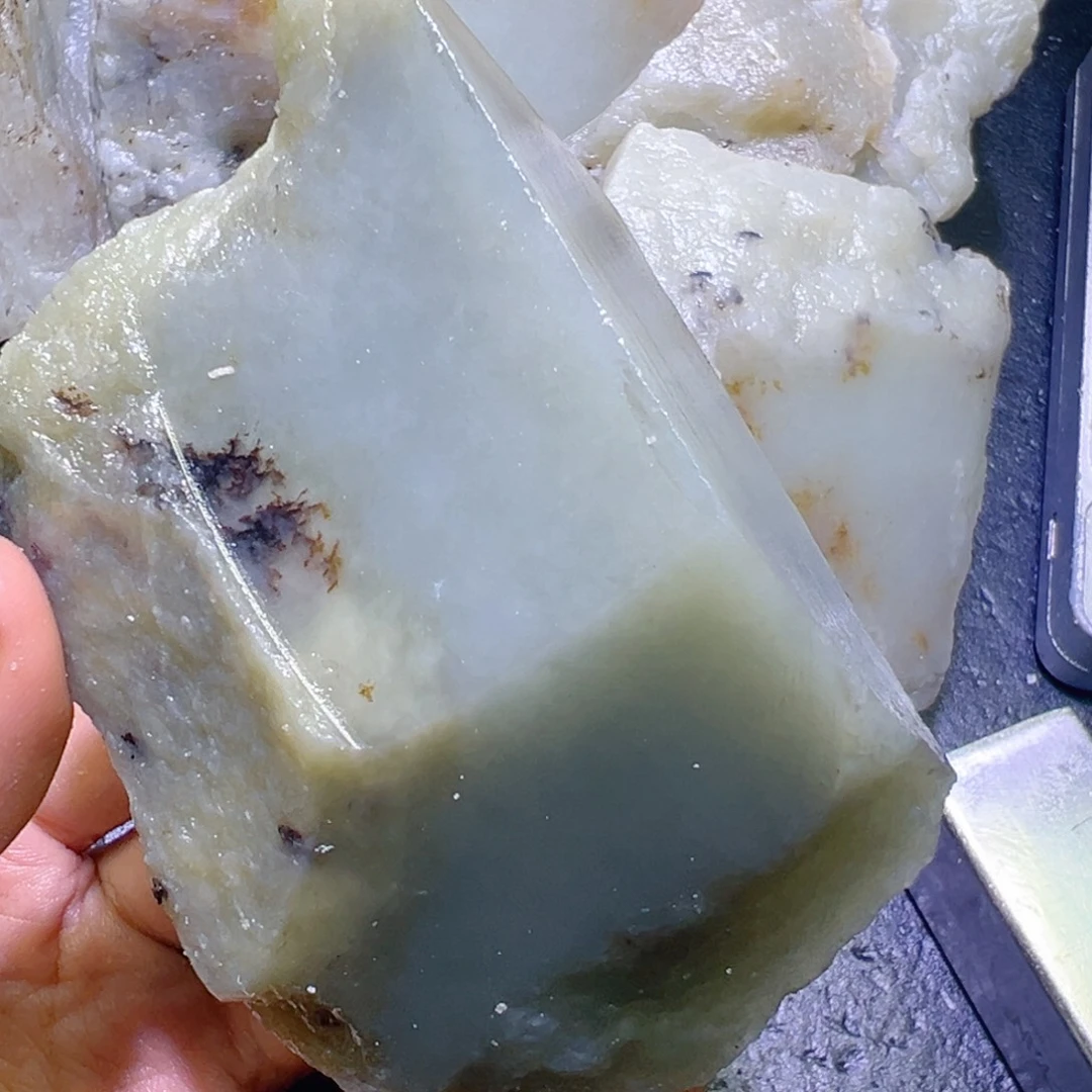 和田玉未镶嵌珠宝半成品