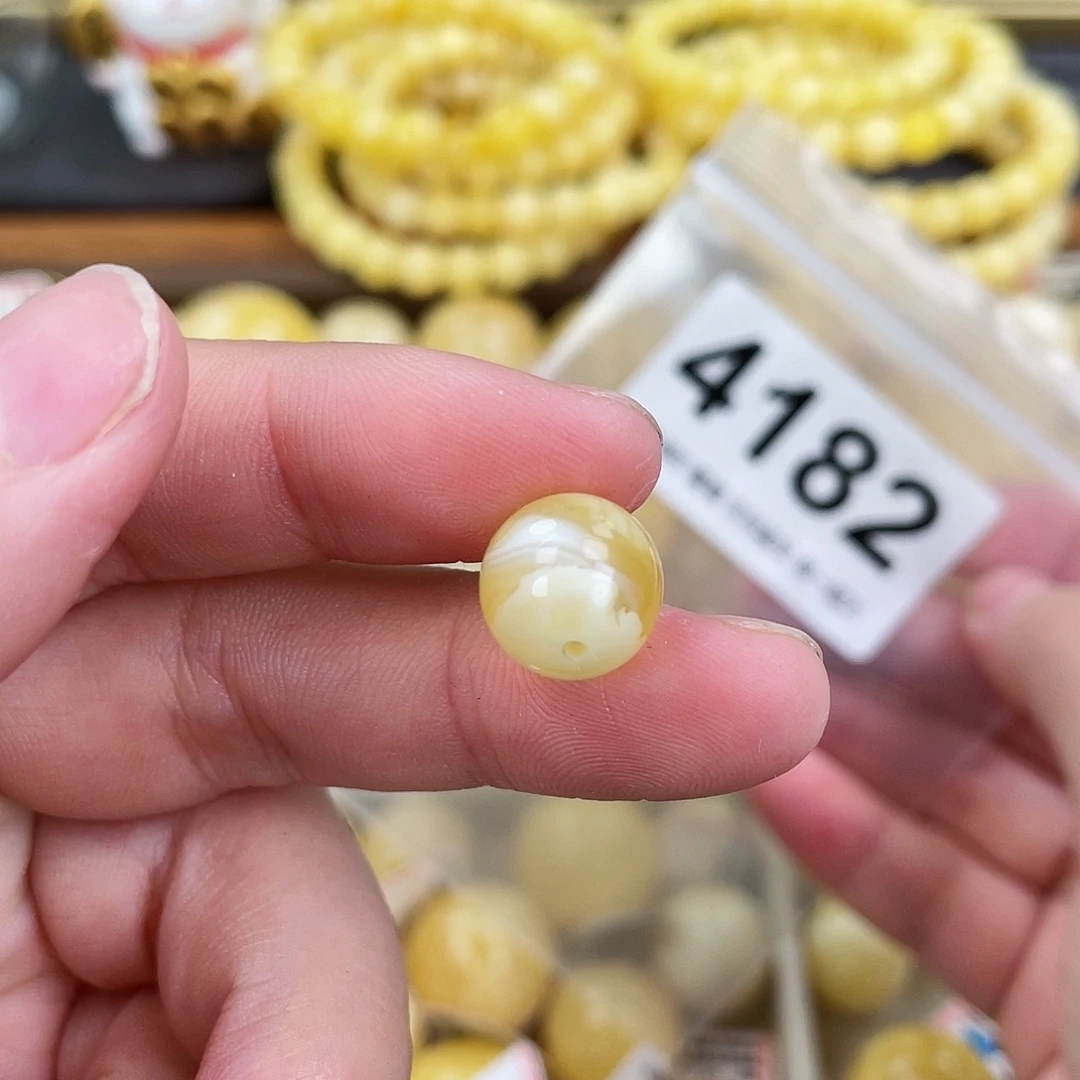 蜜蜡未镶嵌珠宝奇石11.5
