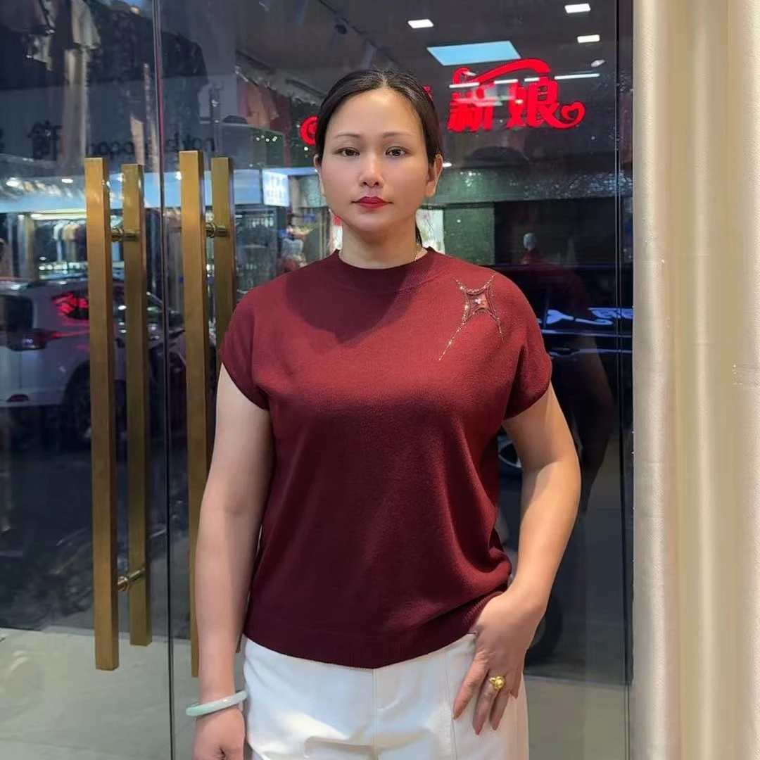 休闲短袖修身型圆领毛针织衫刺绣针织立领红色