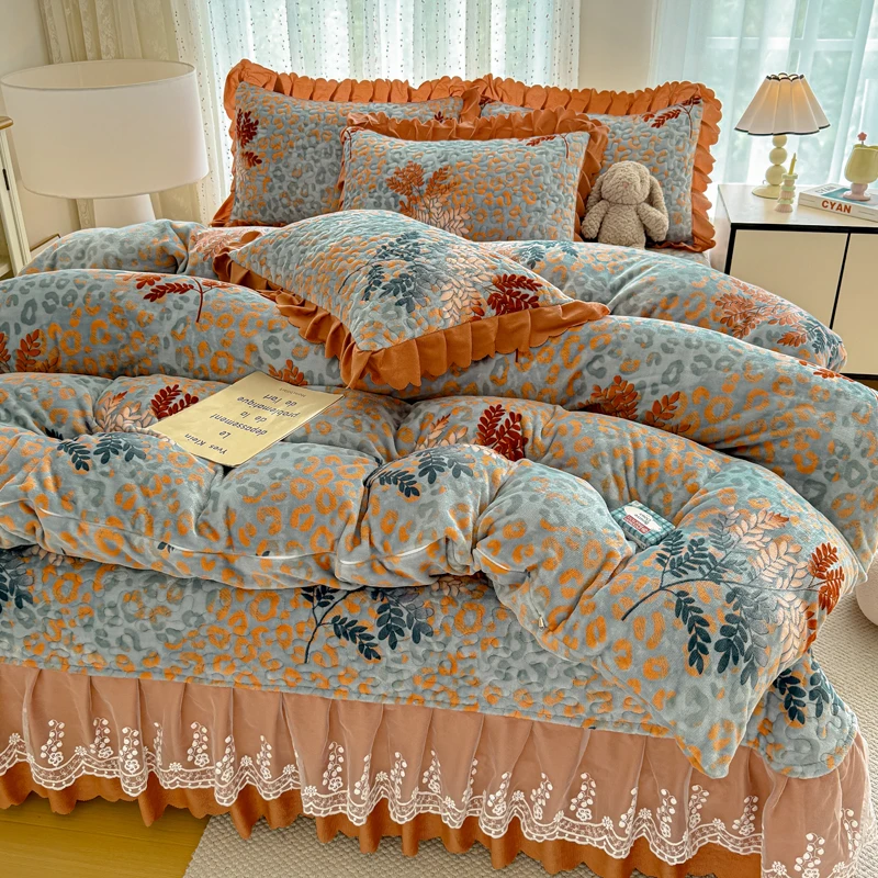新款秋冬爆款双层蕾丝花边牛奶绒印花床盖四件套床盖单件三件套