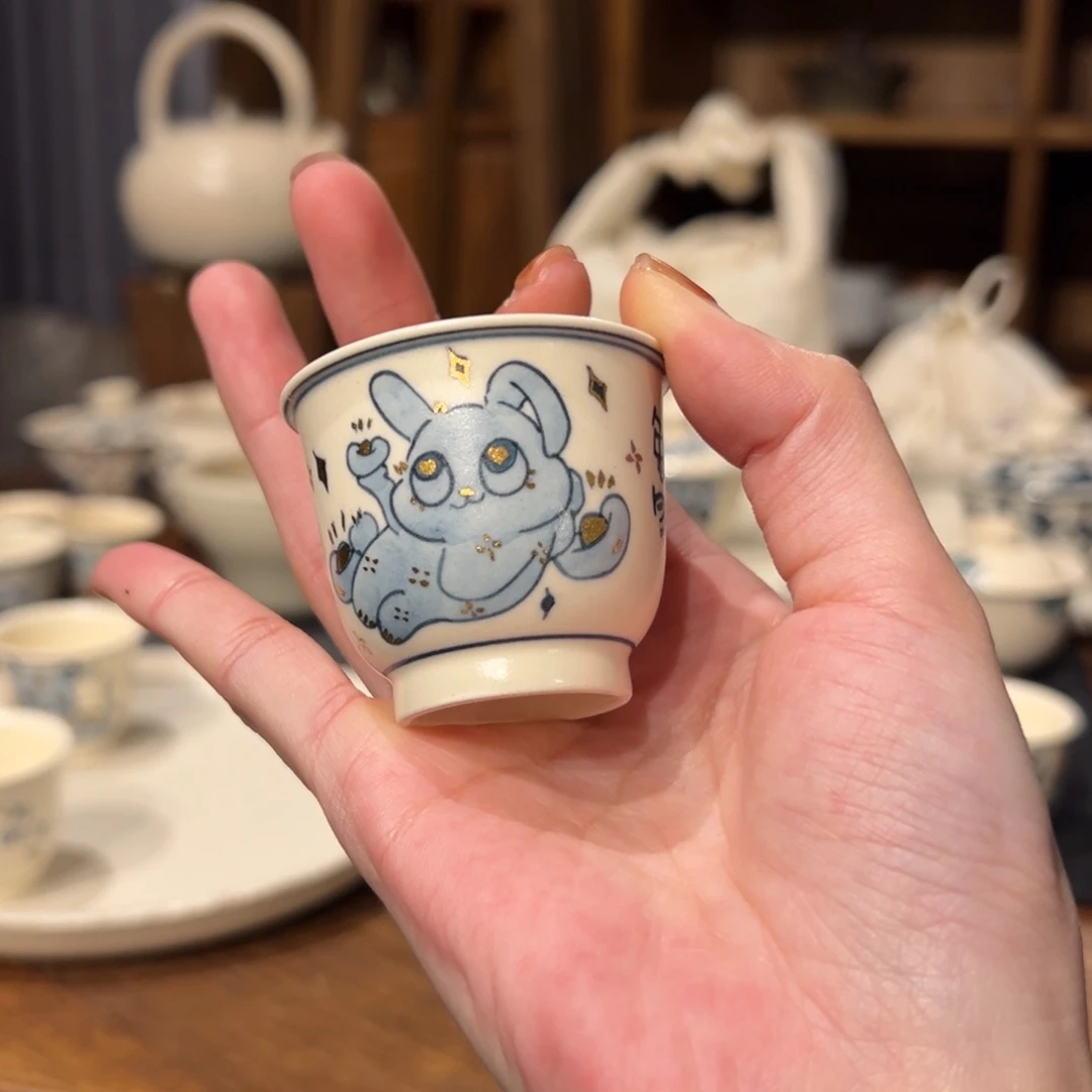 摆件陶瓷。     陶瓷。