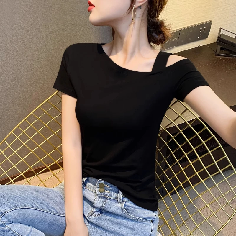 黑色斜肩露肩短袖女款T恤简约时尚百搭修身显瘦设计款小众穿搭女