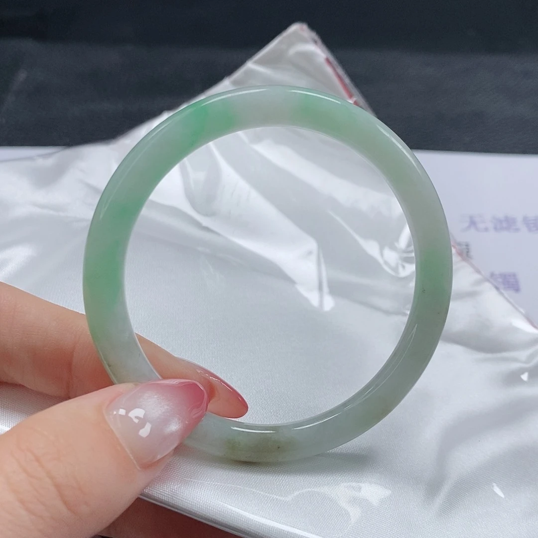 【闪购商品】翡翠手镯（圆镯）未镶嵌470号