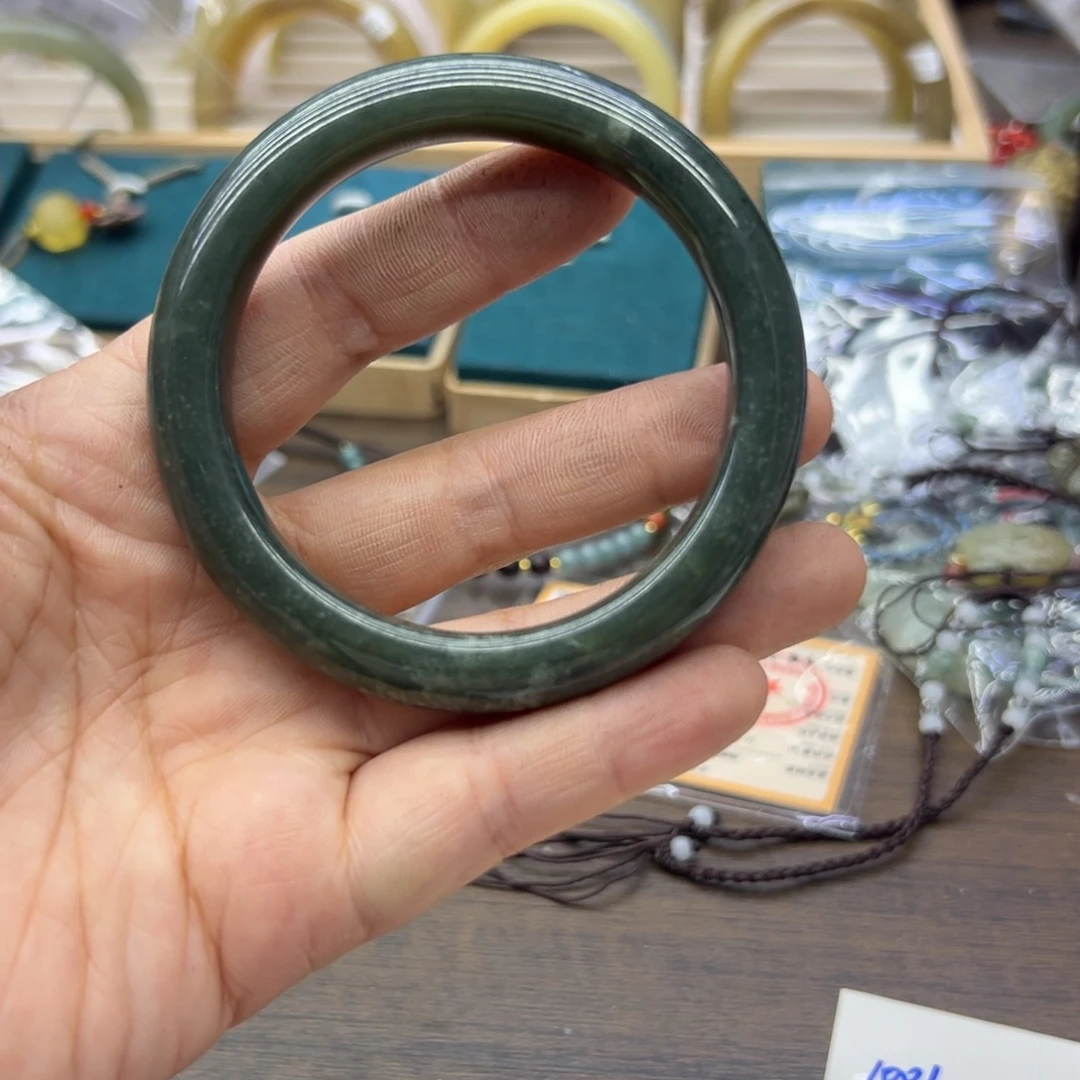 和田玉未镶嵌手镯59.5圈围944