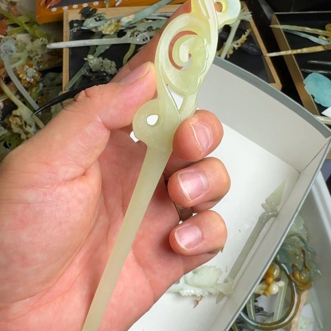 蛇纹石玉未镶嵌发饰