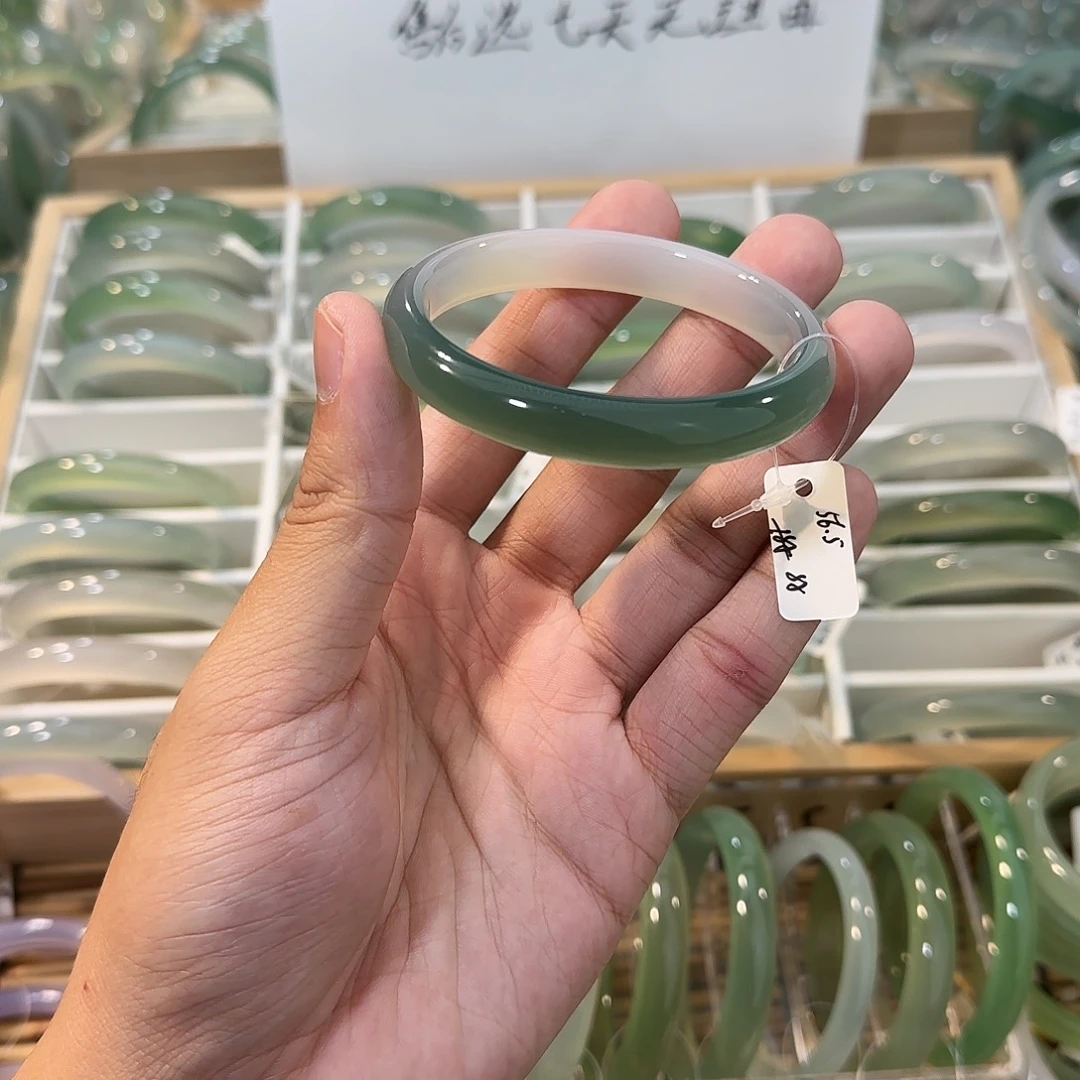 玛瑙/玉髓未镶嵌手镯圈口56.5