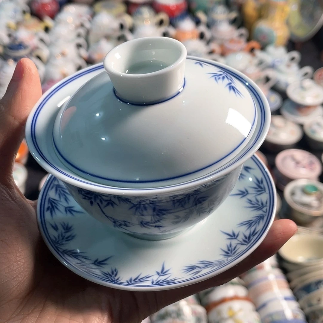 瓷片今天爱吃大米饭