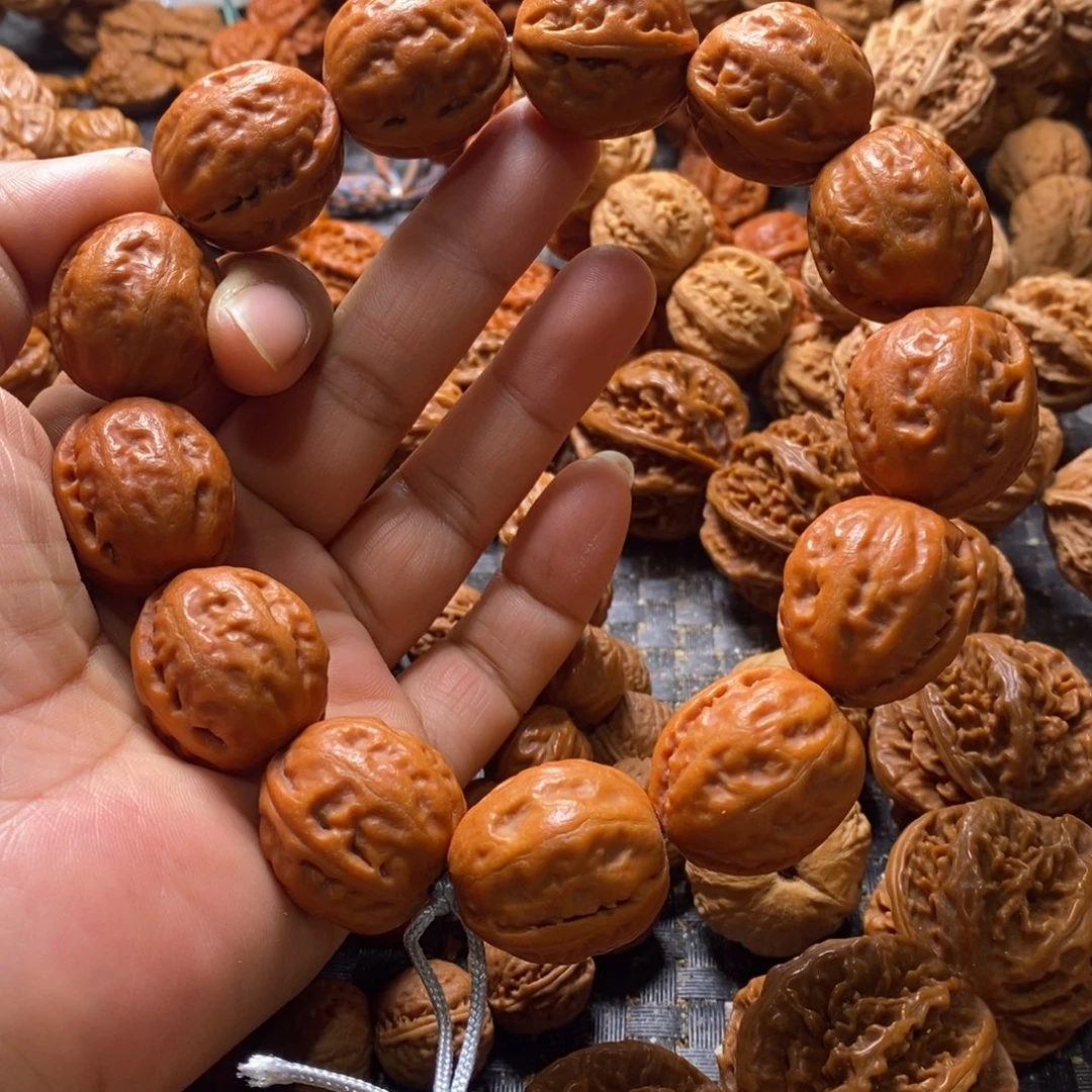 文玩核桃吊坠光头足球