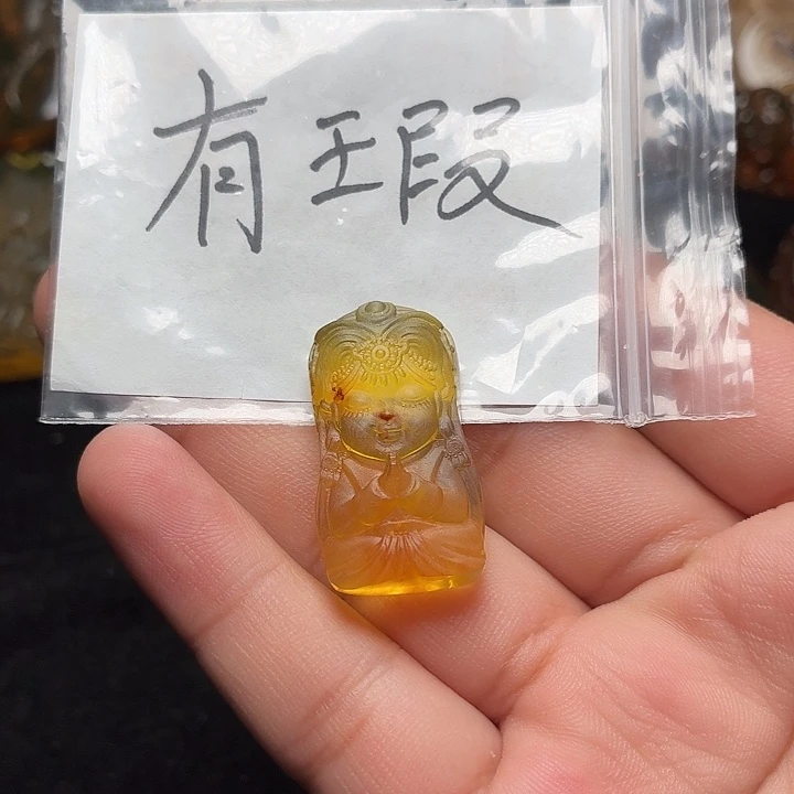 琥珀未镶嵌颈饰148