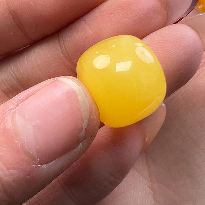 蜜蜡未镶嵌珠宝奇石