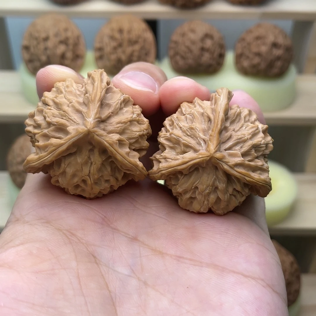 文玩核桃吊坠40三棱