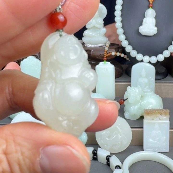 和田玉未镶嵌颈饰