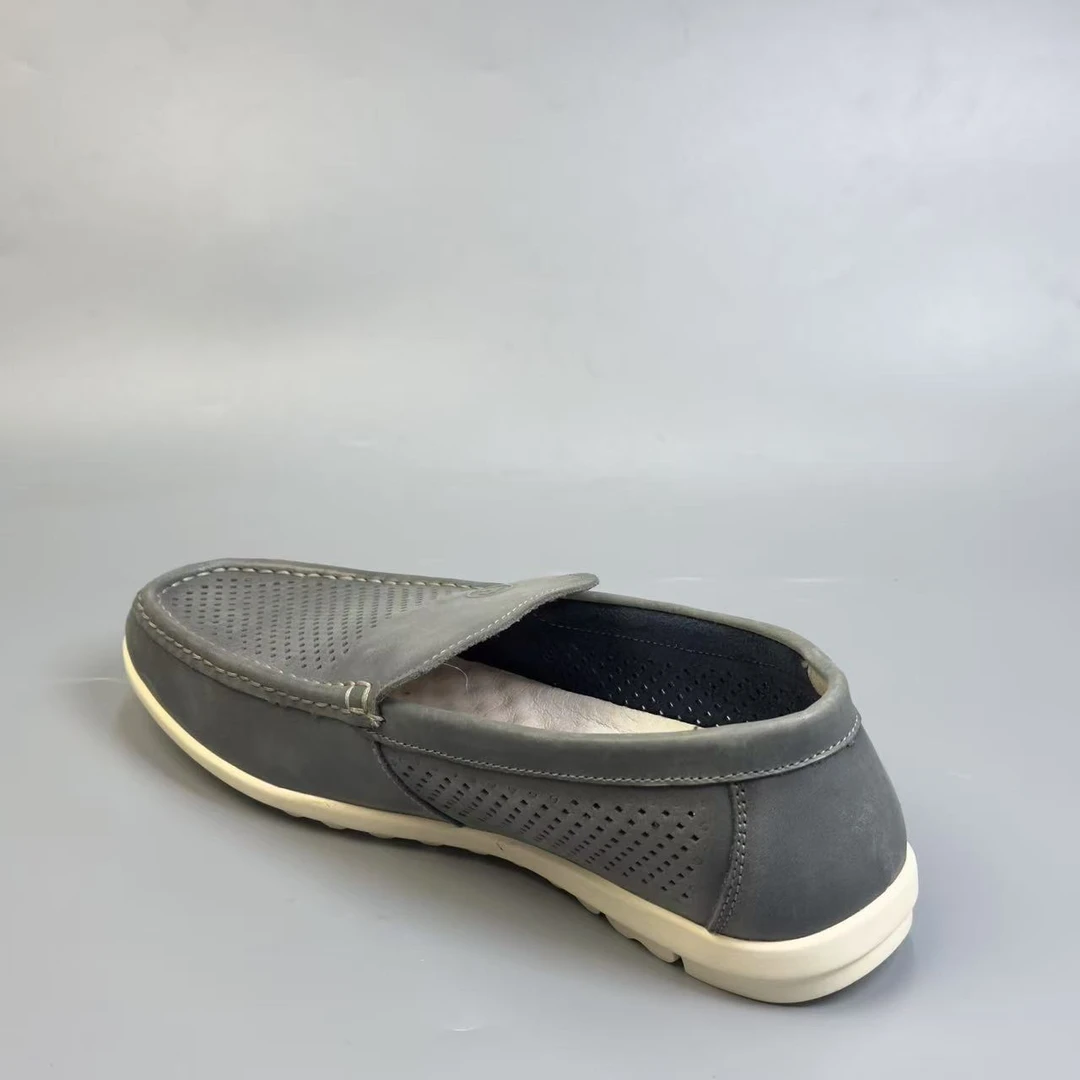 030时尚百搭休闲透气男鞋