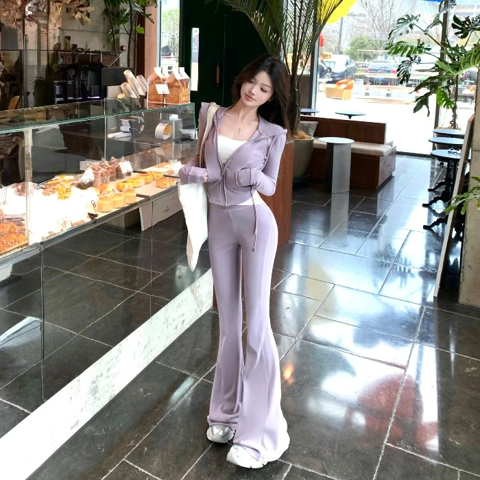 休闲运动套装紫色连帽收腰短款拉链外套女秋季微喇叭裤长裤两件套