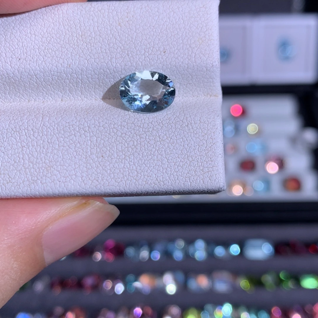 海蓝宝石未镶嵌笔搁1.52ct