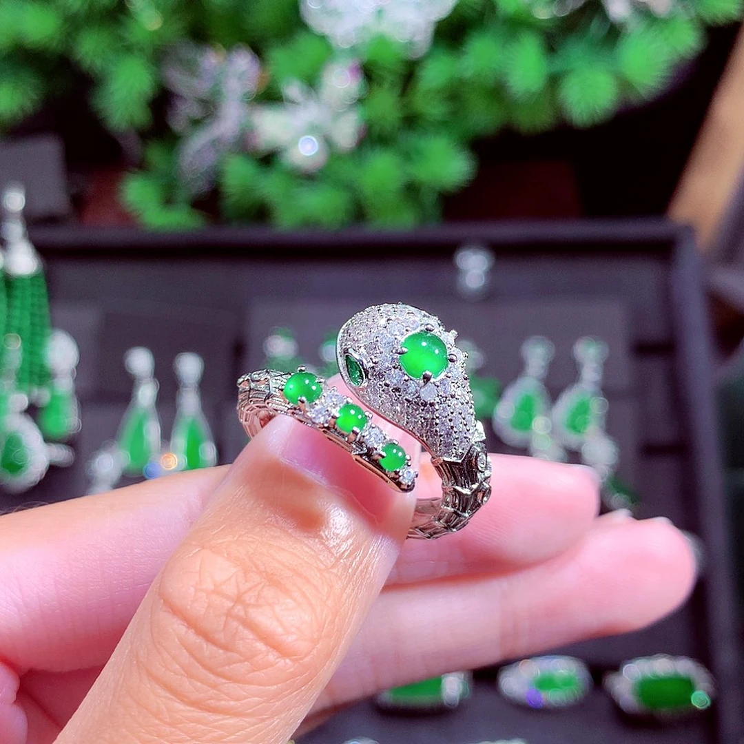 颈饰未镶嵌翡翠天然