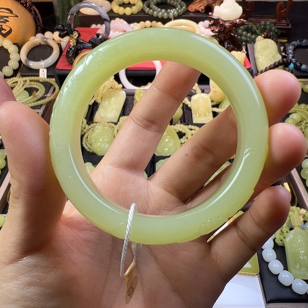 和田玉未镶嵌颈饰53.5