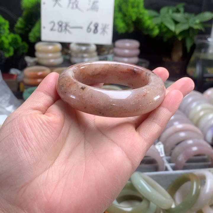 石英质玉（佘太翠）未镶嵌手镯53.8