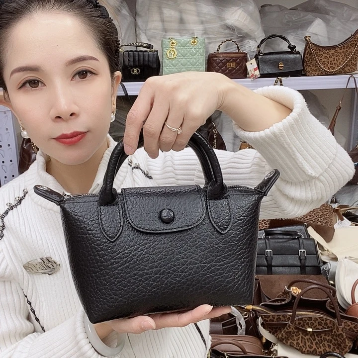 蚕丝小牛剖层皮革PU
