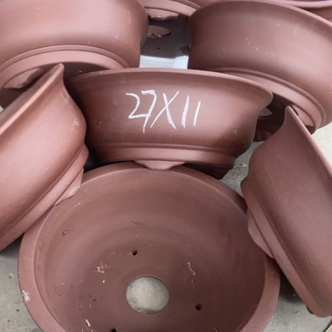 紫砂花盆100-7。        27-11