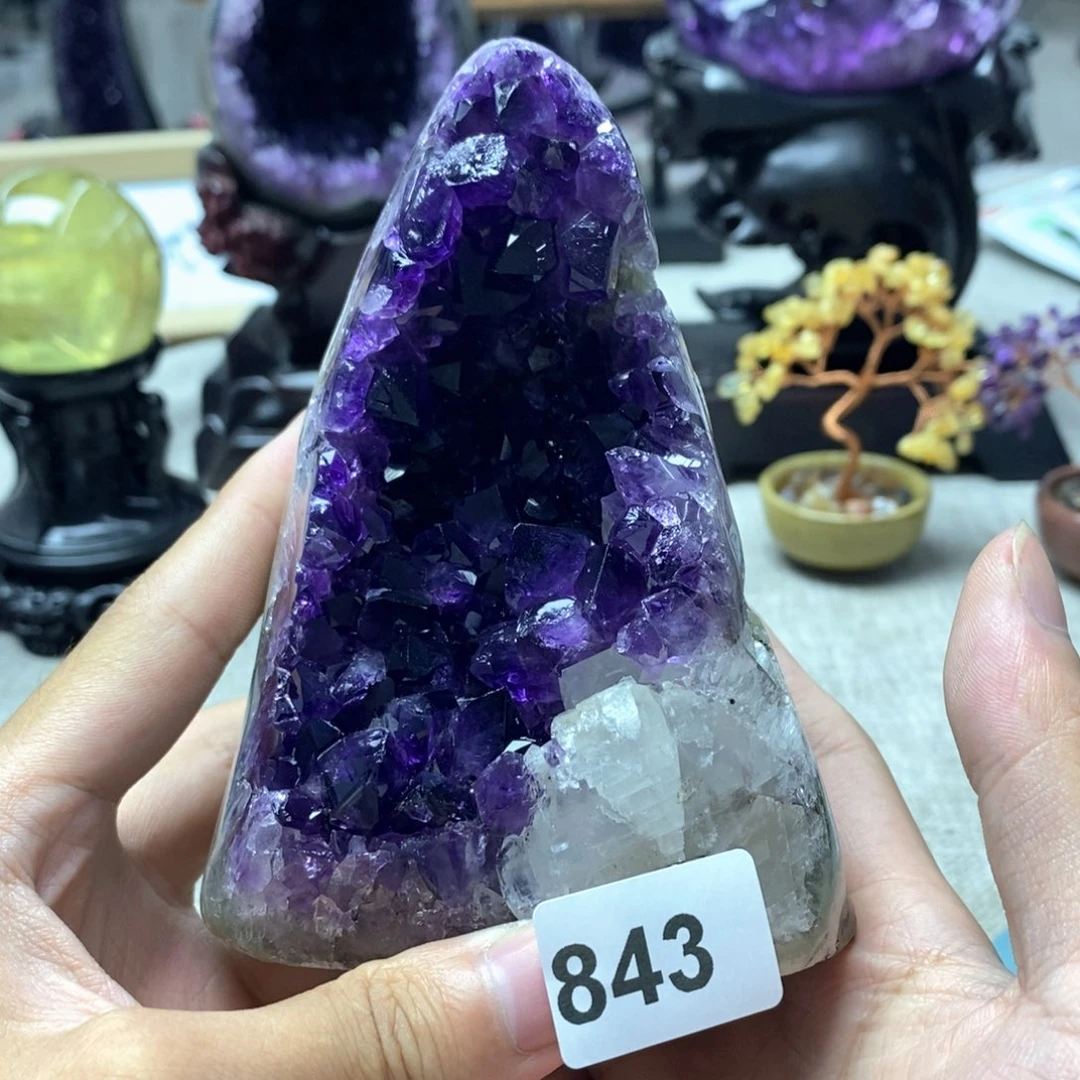 未镶嵌水晶大型摆件（非配饰）