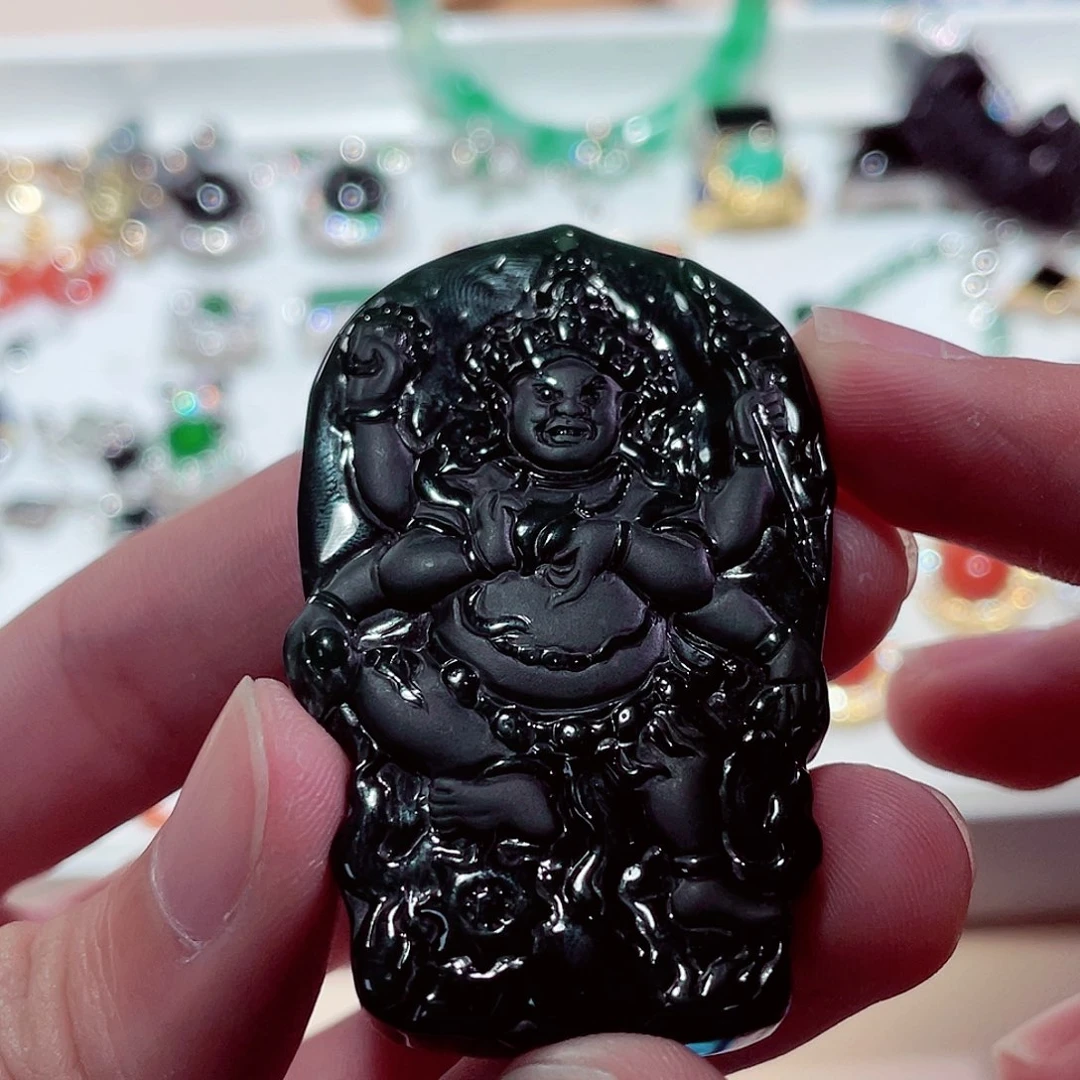 翡翠颈饰未镶嵌翡翠z