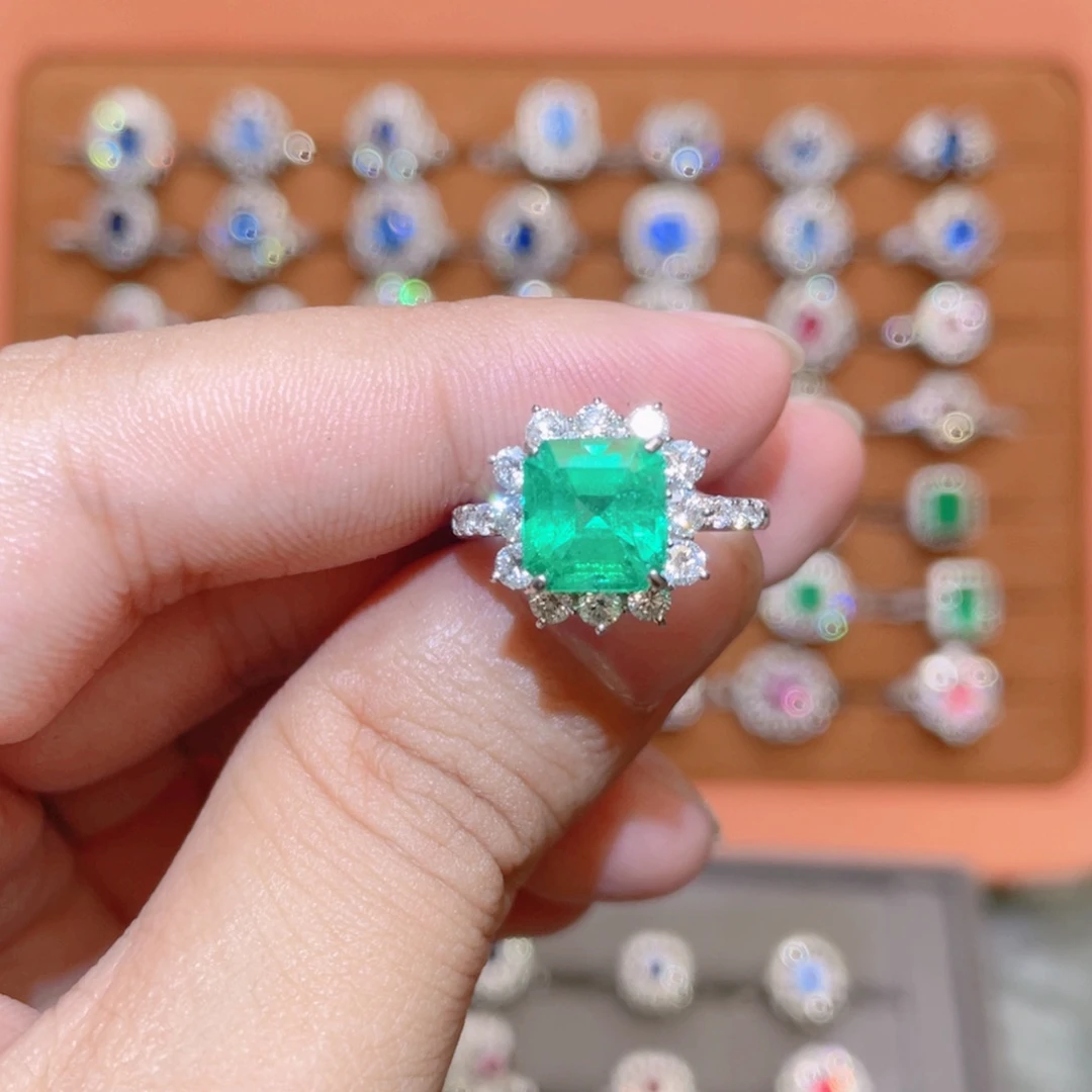 戒指祖母绿18K金镶嵌2.62ct 极微油哥伦比亚 吉尔德