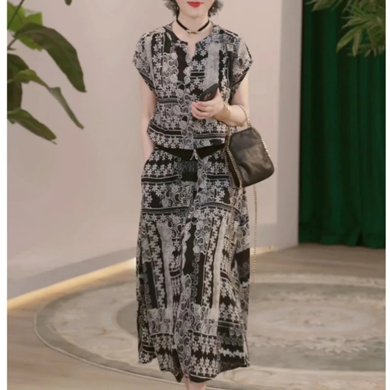 2025夏季减龄新款休闲套装短袖洋气时尚两件套妈妈显瘦气质