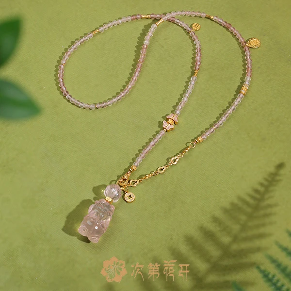 【次第花开】大鹏粉水晶 草莓晶项链 气质时尚百搭设计款吊坠小众