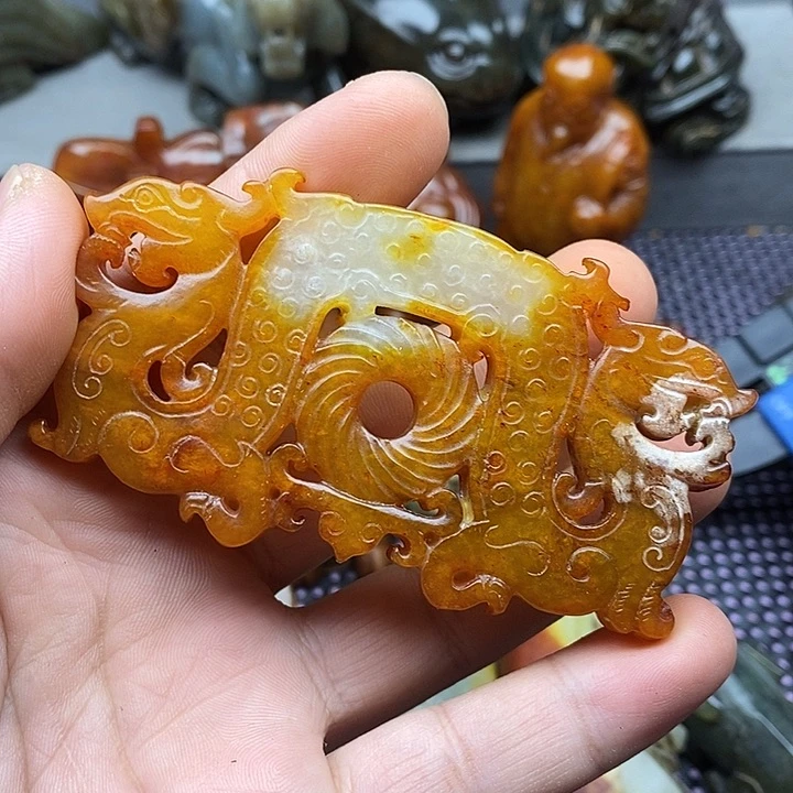 未镶嵌蛇纹石玉颈饰