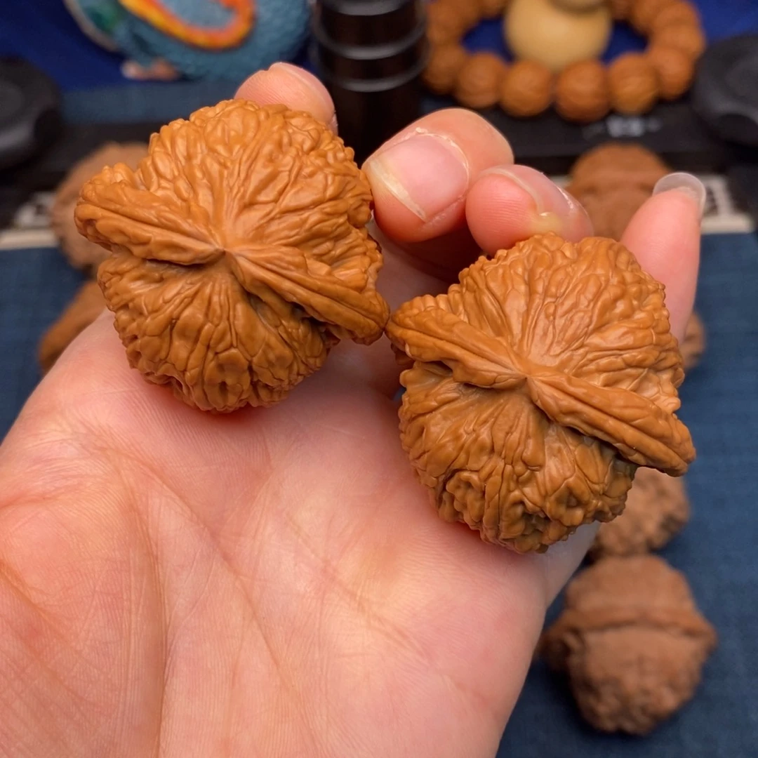 文玩核桃把件40全品精配球白