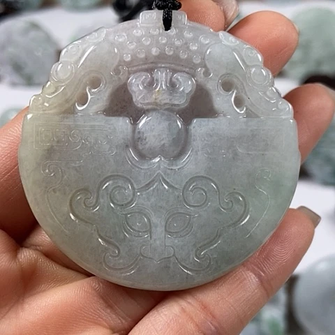 翡翠颈饰未镶嵌饕餮福利翡翠