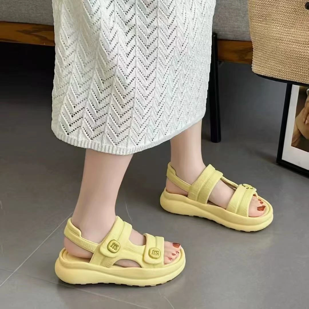 C7495  黄色  新款夏季2025新款舒适轻便厚底女休闲凉鞋