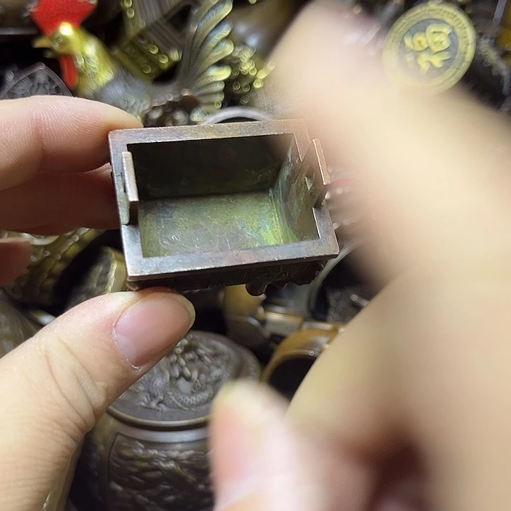 诚信经营精美铜器