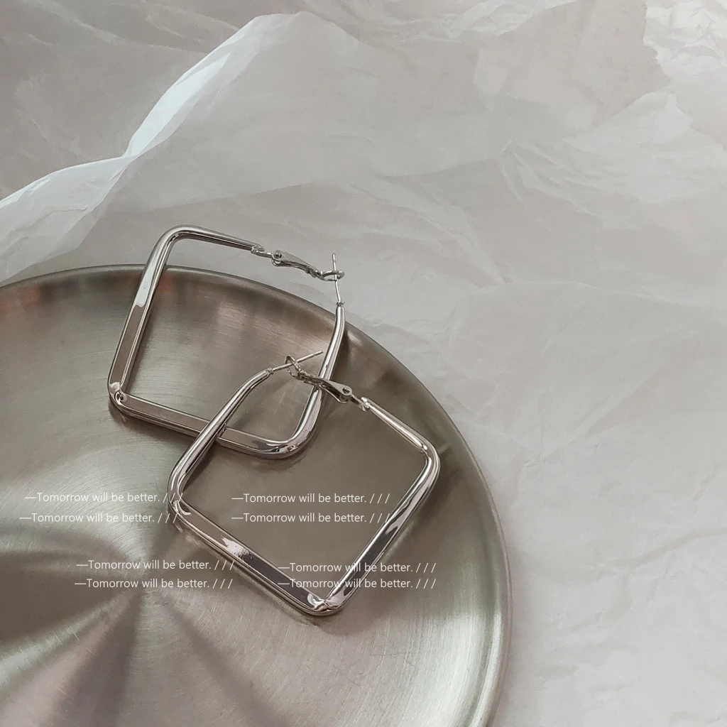 BMHM 铜合金耳饰 欧美冷淡夸张银色925银针方形镂空耳圈女耳饰