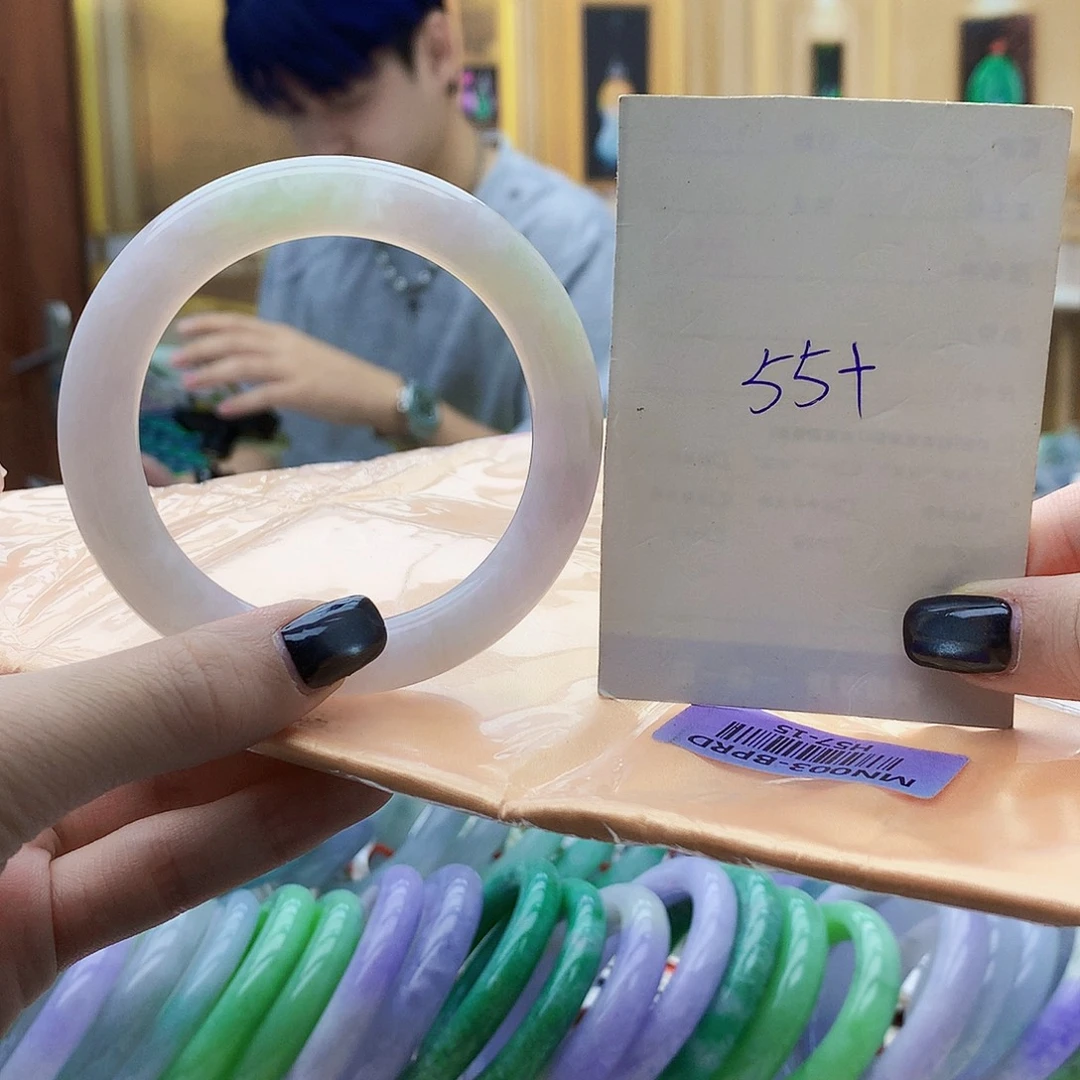 翡翠未镶嵌手镯jj