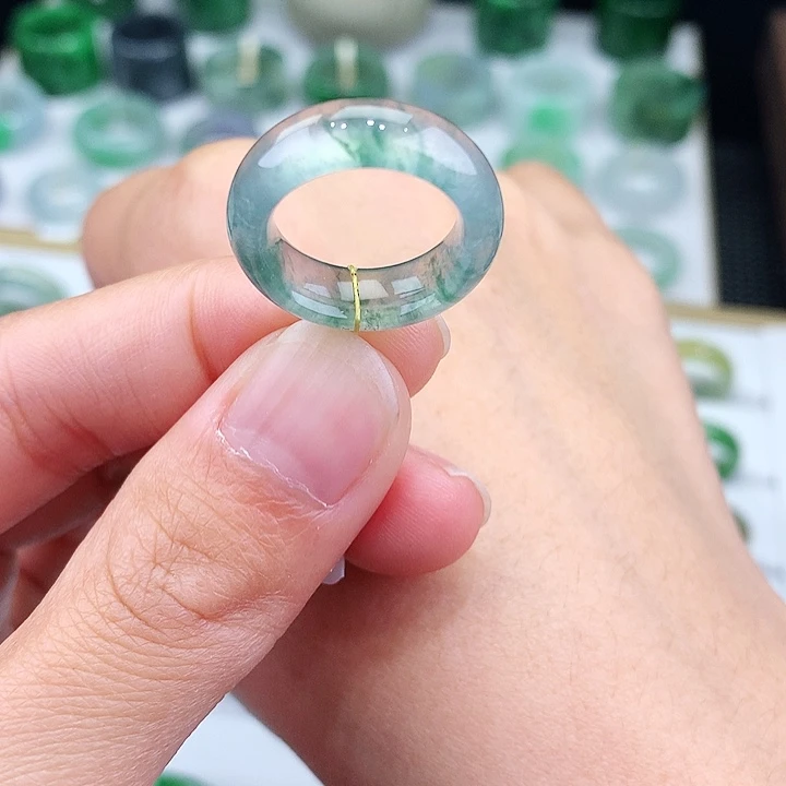 翡翠未镶嵌戒指8号高冰飘花