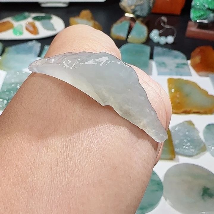 定制翡翠未镶嵌翡翠挂件