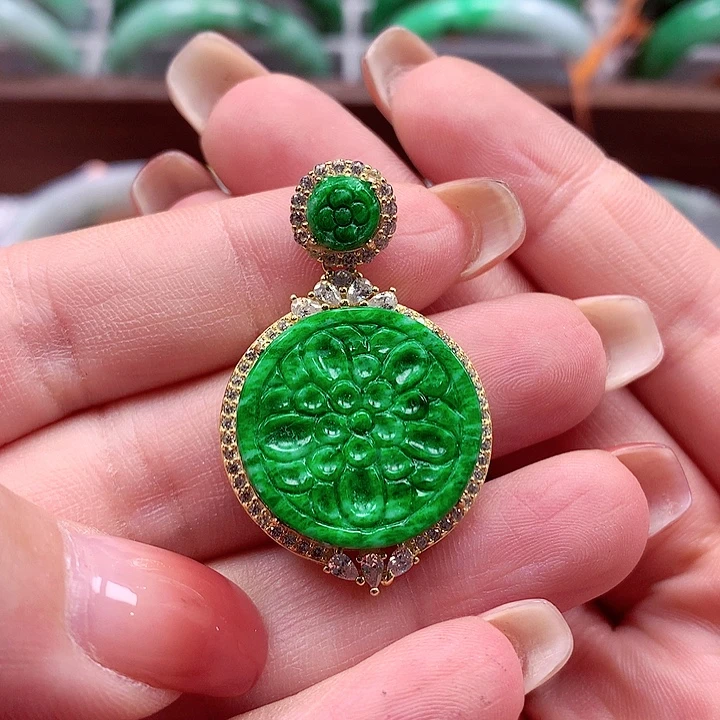 翡翠银S925镶嵌颈饰翡翠