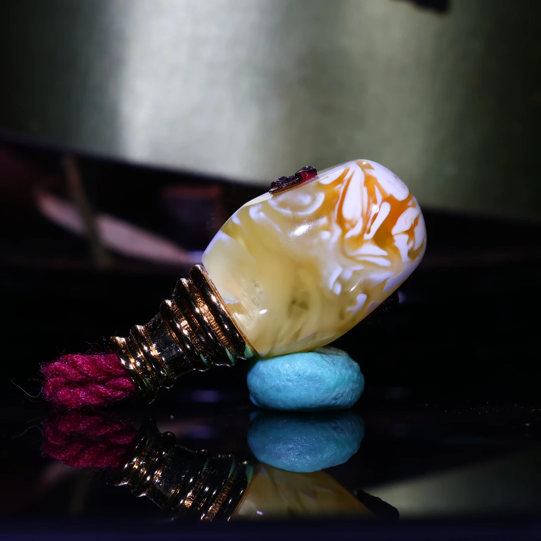 10m蜜蜡三通佛头天然原矿一物一图金瓷白沁色三通蜜蜡配饰A247